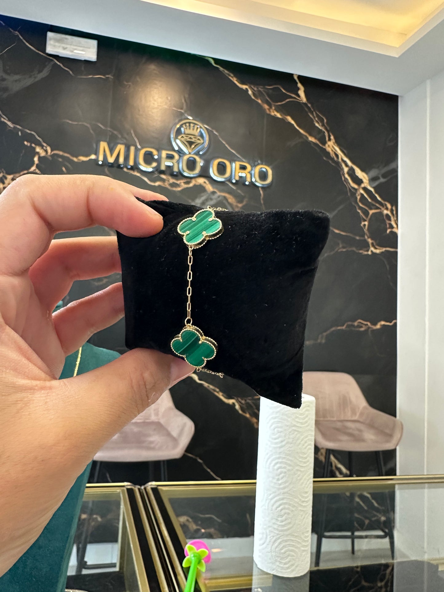 Pulsera tipo trébol oro 18kt