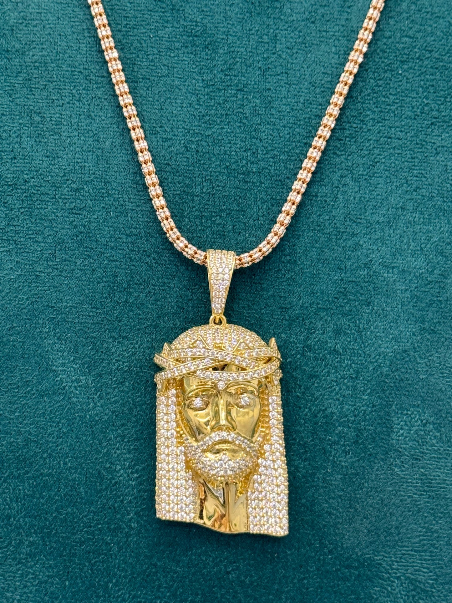 Dije Cara cristo 18kt